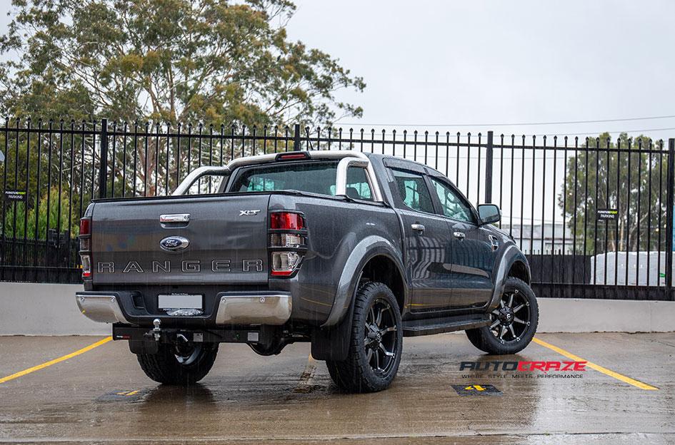 FORD RANGER COUPLER BLACK MACHINED WITH DARK TINT